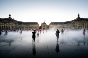 Airbnb, Bordeaux, Paris