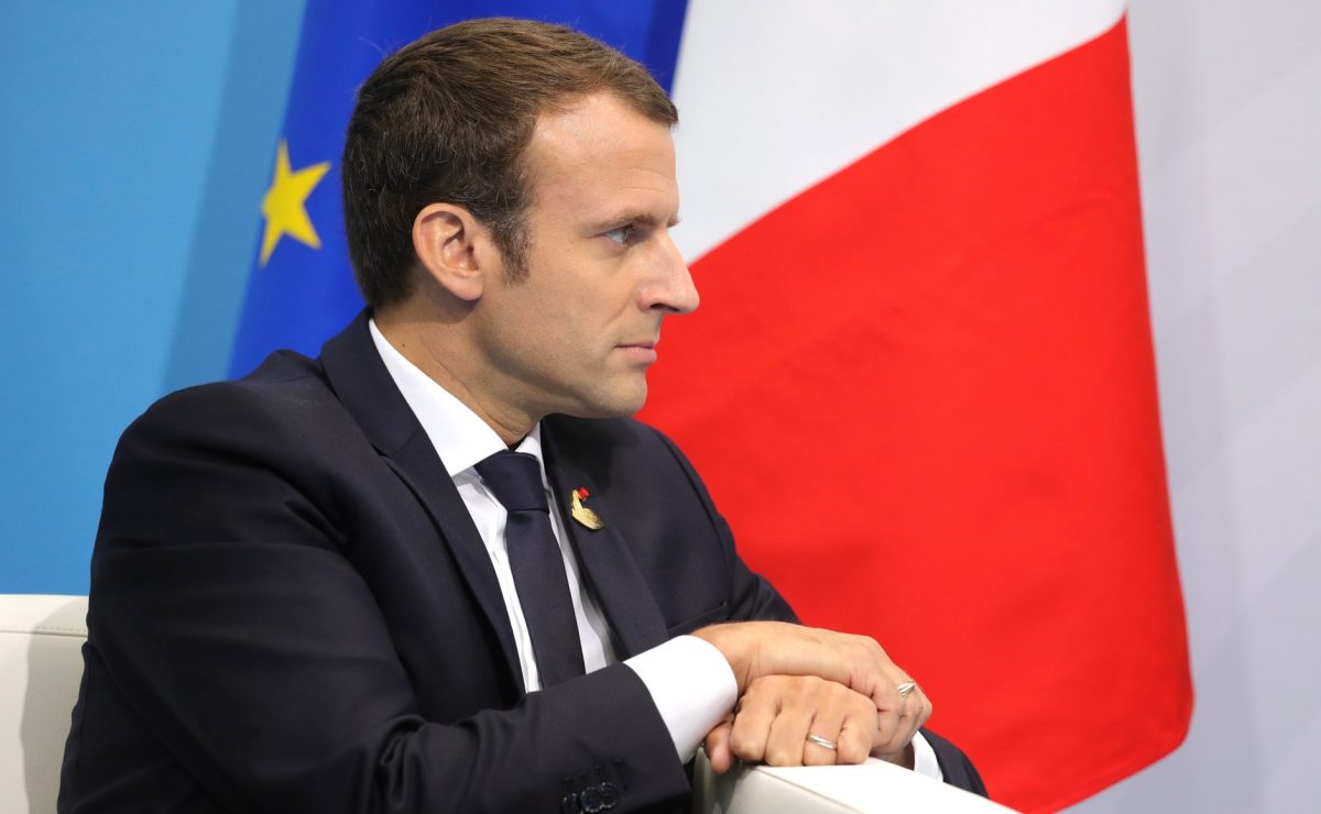 Evasion fiscale : Macron joue-t-il double jeu ? Macron Airbnb Gafa