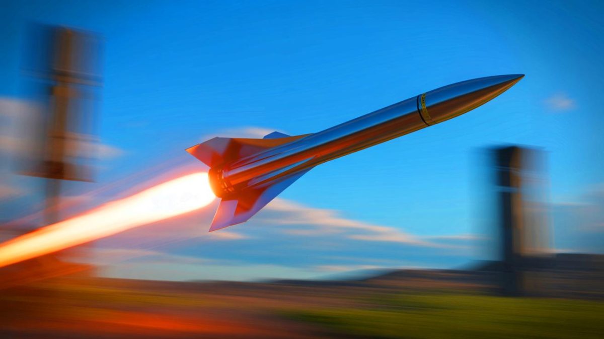 La France signe « une flèche de feu incontrôlable » avec un tir à plus de 6 000 km/h et entre dans le club hypersonique Illustration de l'essai réussi du missile hypersonique V-MAX par la France depuis Biscarrosse.
