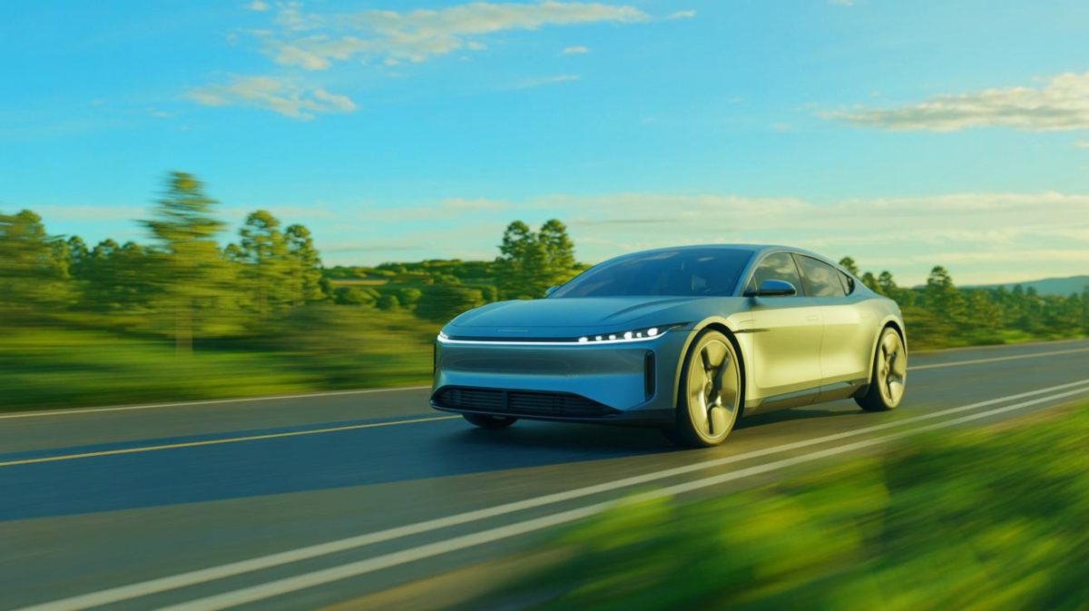 « J’ai vu mon porte-monnaie fondre au plein » : après 115 000 km, un automobiliste prouve l’écrasante facture du thermique face à l’électrique Illustration de l'impact économique des voitures électriques sur les automobilistes.