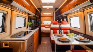 Illustration de l'intérieur transformable et innovant du camping-car Bürstner Signature.