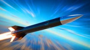 Illustration de la collaboration technologique entre le Royaume-Uni et les États-Unis pour le développement de missiles hypersoniques.